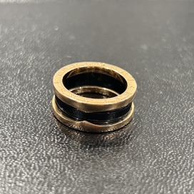 ブルガリのK18PG×ブラックセラミック ビーゼロワン リング 7.7gの買取実績です。