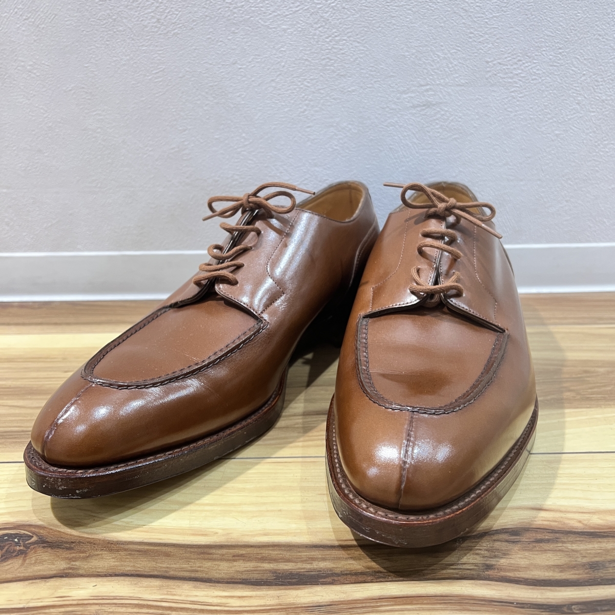 浜松入野店で、ジョンロブのChambord、Uチップレザーシューズの