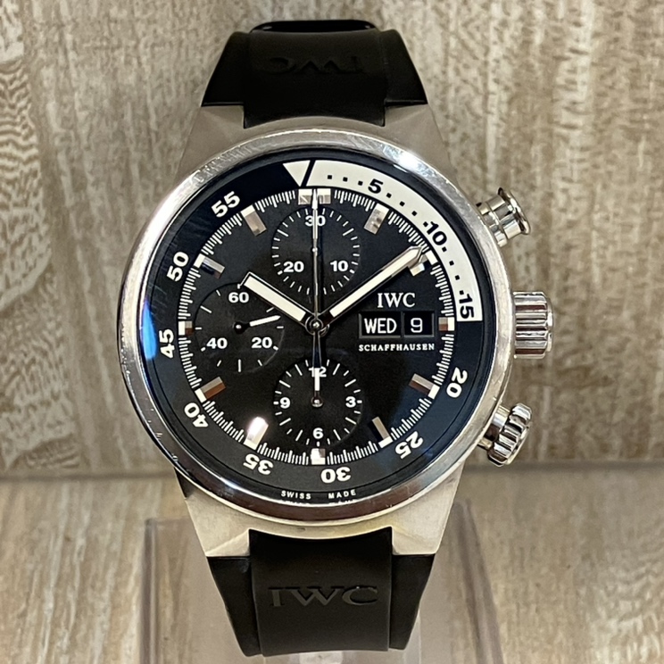 IWCを銀座で買取。IW371933、アクアタイマークロノグラフラバーベルト