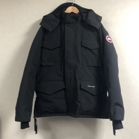 カナダグースの4071MA ブラック コンスタブルパーカ ダウンジャケット　の買取実績です。