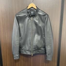 エンメティの黒 JURI ラムレザー シングルライダースジャケットの買取実績です。
