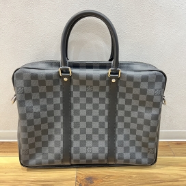 ルイヴィトンのダミエグラフィット ポルトドキュマン N41478の買取実績です。