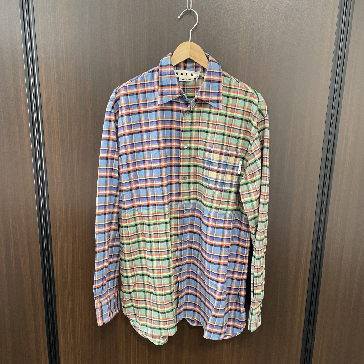 マルニを心斎橋で買取。22SSのマルチカラーのパッチワークシャツ 