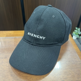ジバンシィのブラック ロゴキャップ BPZ022P0C4の買取実績です。