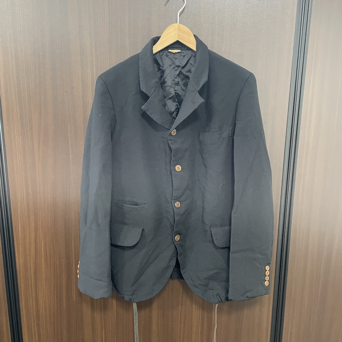 心斎橋店の手ぶら買取で、コムデギャルソンオムドゥのポリエステル縮絨 