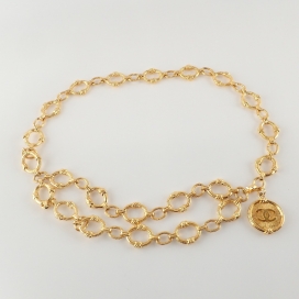 シャネルの1991年 ヴィンテージ カステラーヌ期 ココマーク チェーンベルトの買取実績です。