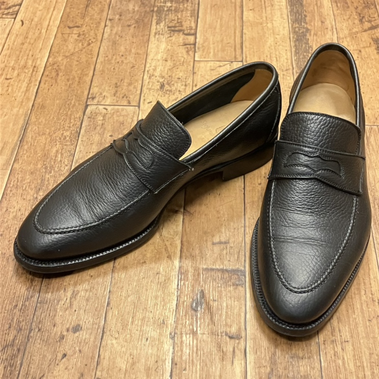 銀座本店で、ステファノベーメルのシボレザーコインローファー1291を