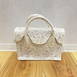 グレースコンチネンタルのカービングストライプス マエストラ スーパーミニ 0422182603の買取実績です。