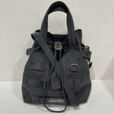 バレンシアガ ナイロン素材 アーミーシリーズ スモール トートバッグ 644029 買取実績です。