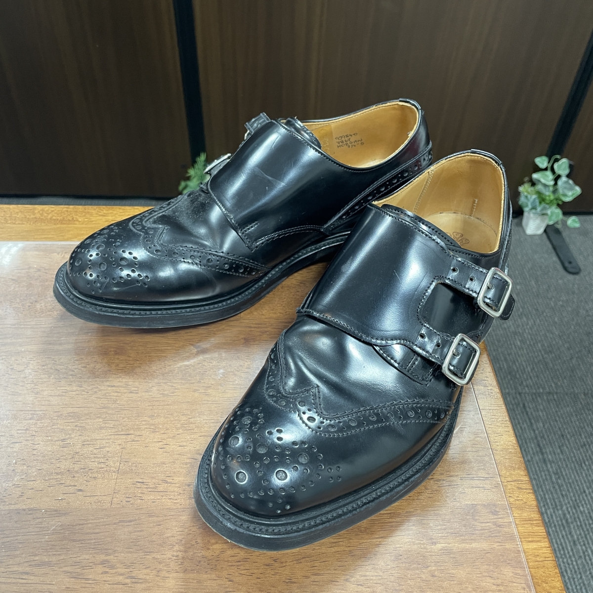 心斎橋でトリッカーズを買取。ブラックのダブルモンクストラップ