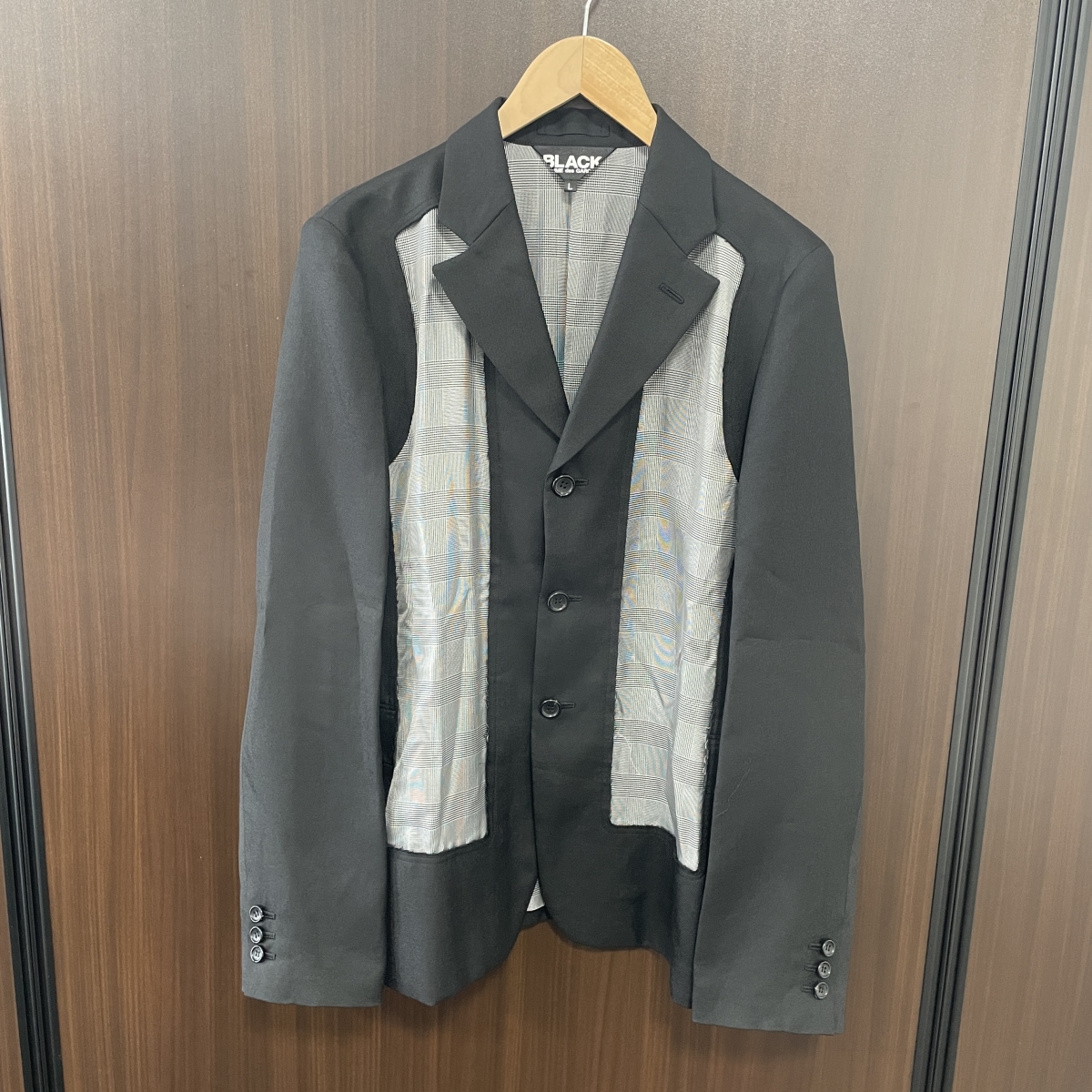 心斎橋店の手ぶら買取で、ブラックコムデギャルソンの22SSの切り替え 
