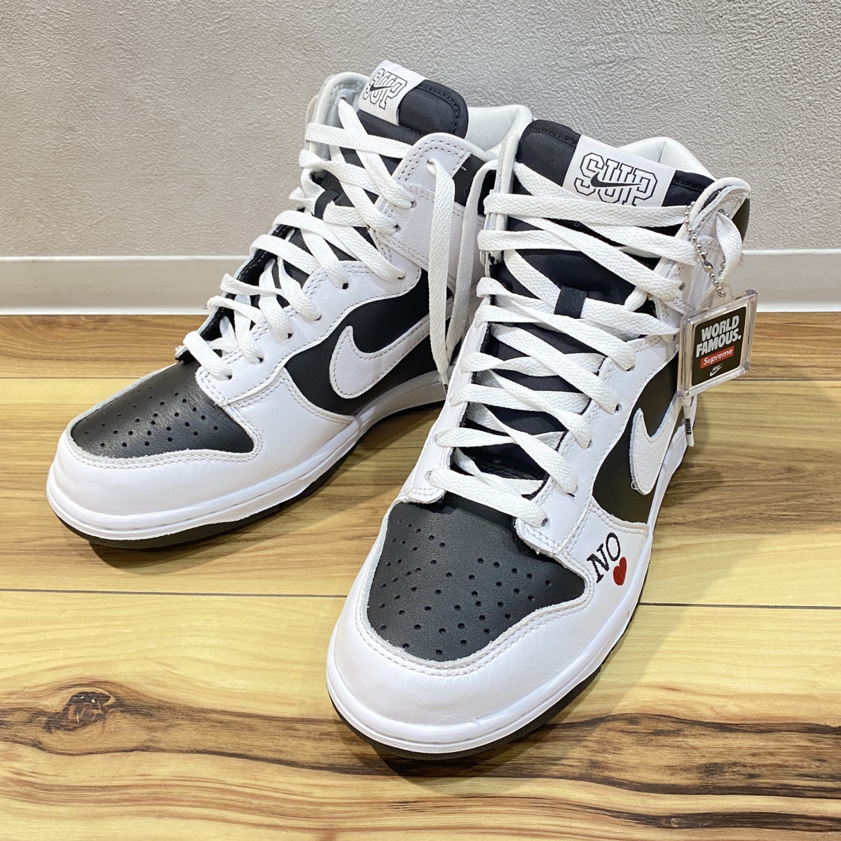 浜松入野店でナイキのシュプリームコラボのSBダンクハイ、DN3741-002