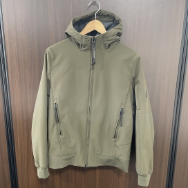 シーピーカンパニーのカーキ ソフトシェル ジップアップフーディジャケット 09CMOW042Aの買取実績です。