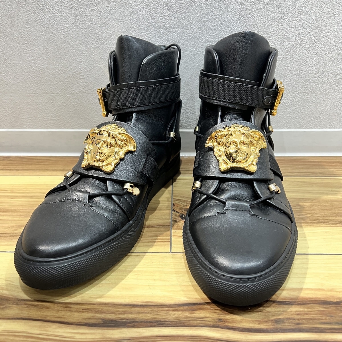 ヴェルサーチ メデューサヘッドハイカットスニーカーブラック本革37 ヴェルサーチェ VERSACE メデューサグレース スマイル スニーカー