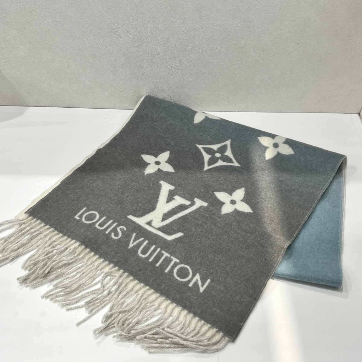 louisvuitton-scarf-sfbv.jpg