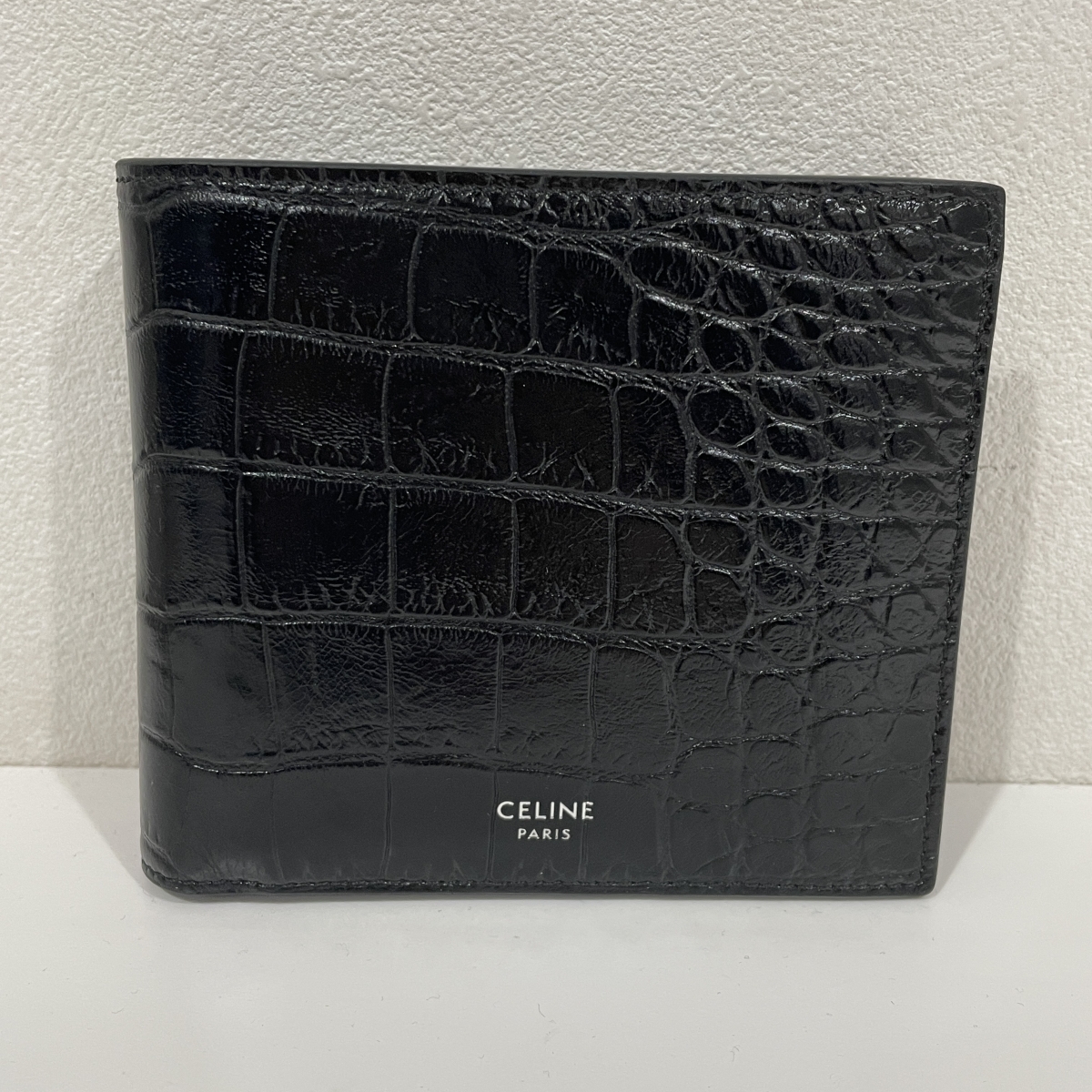 浜松入野店で、セリーヌのブラックカラーのバイフォールド、クロコ型