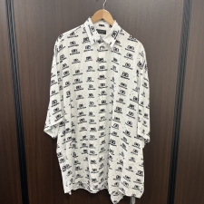 バレンシアガ 23SS ホワイト BBロゴ オーバーサイズシャツ 725382 買取実績です。