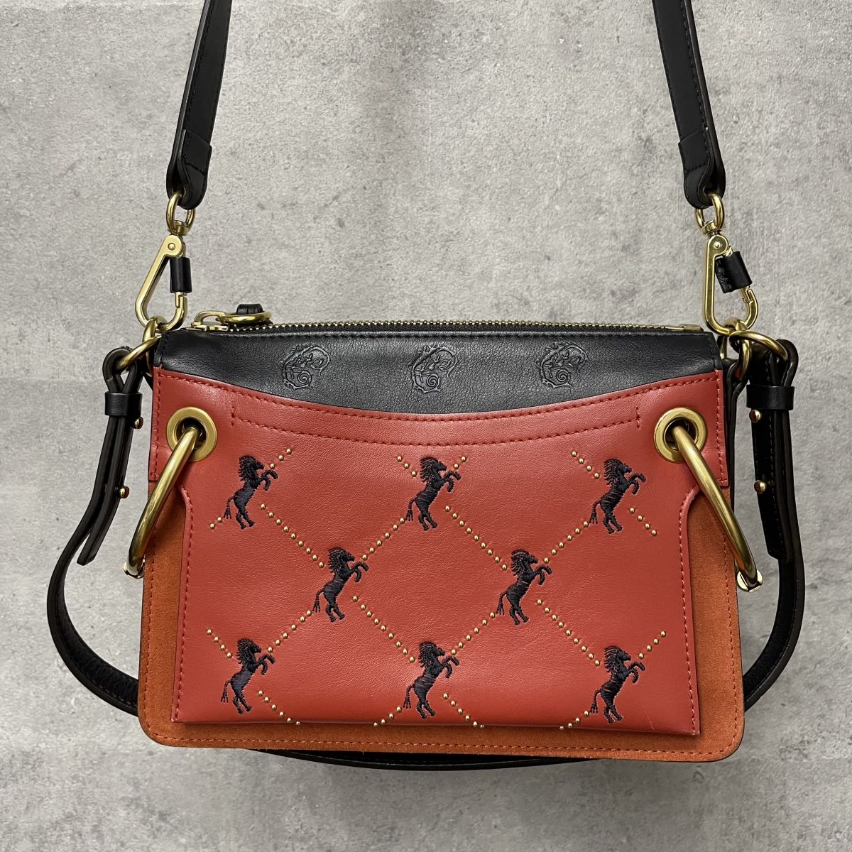 クロエを銀座で買取。リトルホース刺繍のROY/ショルダーバッグを買取 