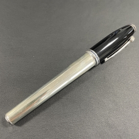 シグナムのデ・デヴィーナ プロポティオーネコレクション ボディ925 ペン先18K 万年筆の買取実績です。