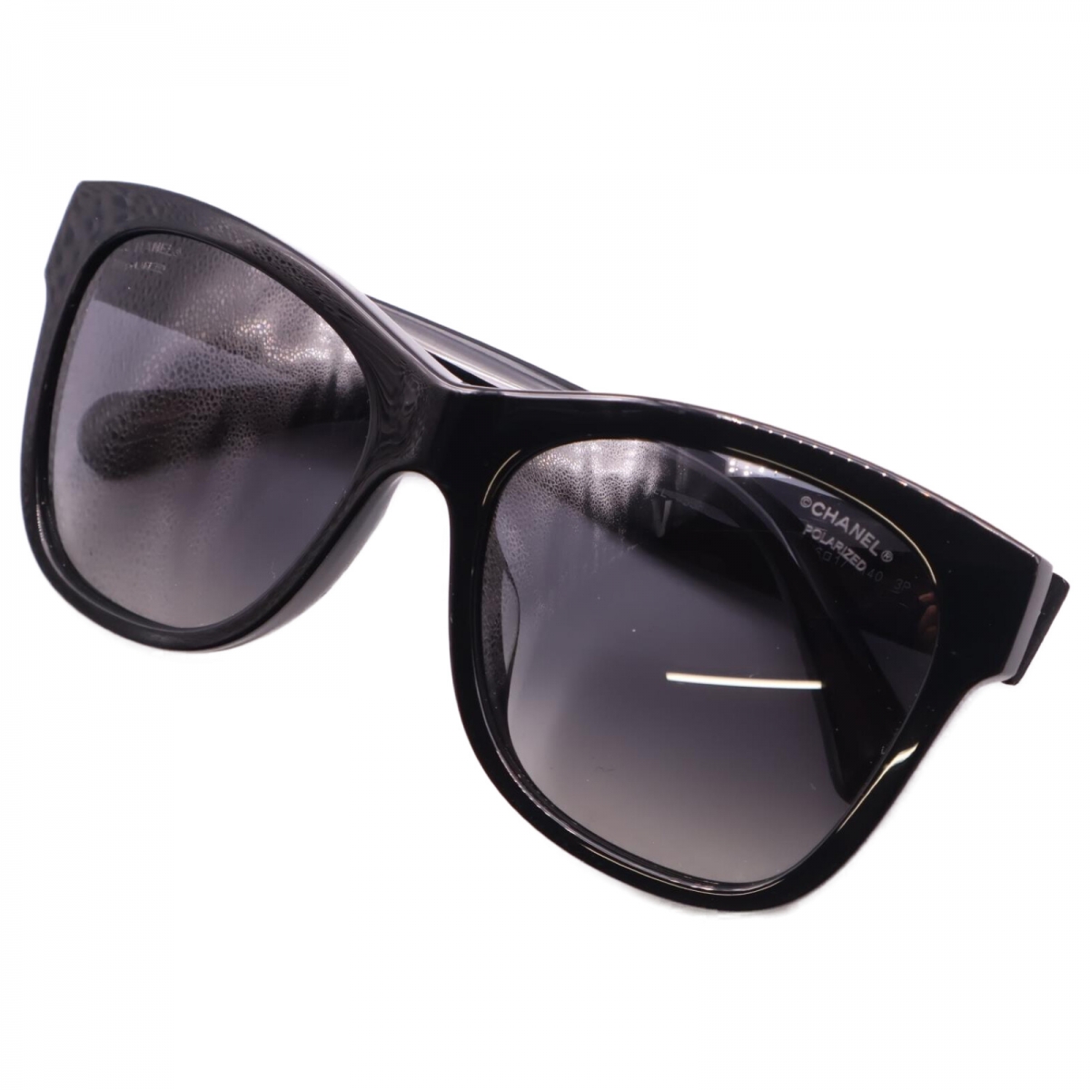 CHANEL ブラック サングラス ブランド買取り店にて鑑定済み シャネルを新宿で買取。ブラックのスクエアサングラス、5380-Aを買取