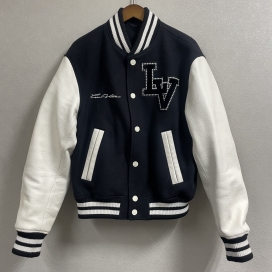 ルイヴィトンのRM241 BQV HQL70E アームレザー切替 ロゴワッペン スタジャンの買取実績です。