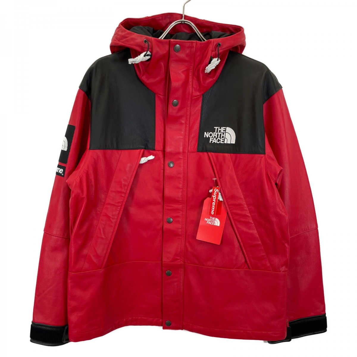 買取のお持ち込みも大歓迎！！THE NORTH　FACE（ノースフェイス）のマウンテンパーカーです！ 渋谷店でノースフェイス買取。Supremeコラボのレザーマウンテン