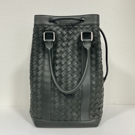 ボッテガ・ヴェネタの651914 モスグリーン イントレチャート バックパックの買取実績です。