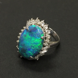 プラチナのPt900 14.0g ブラックオパール 7.225Ct ダイヤ 1.05Ct デザインリングの買取実績です。