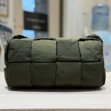 ボッテガ・ヴェネタ パデッドテック カセット ベルトバッグ／ショルダーバッグ 買取実績です。