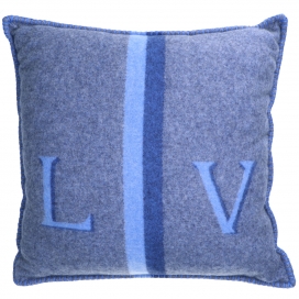 ルイヴィトンのブルー ウール LV ストライプ クッション プレゼントの買取実績です。