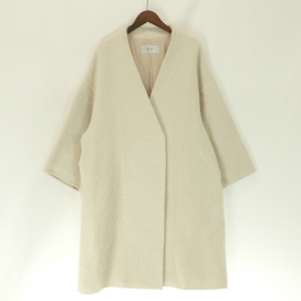 アドーアの531-9252012 ホワイト シャギーリバーコートの買取実績です。