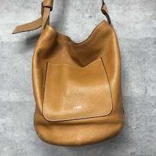 マウロゴヴェルナ WAKO別注 ブラウン CALLIE MISO シュリンクレザー ショルダーバッグ ラージサイズ 買取実績です。
