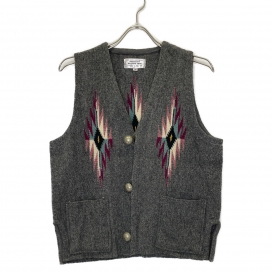 トルフィリオスのグレー ウール チマヨ ベストの買取実績です。