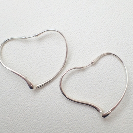 ティファニーの925 エルサ･ペレッティ オープン ハート フープ ピアスの買取実績です。