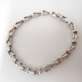 ティファニーのSV925 Tナローブレスレットの買取実績です。