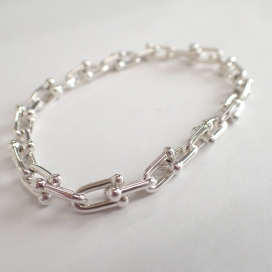 ティファニーの925 ハードウェア リンク スモールブレスレットの買取実績です。