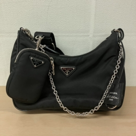 プラダのRe-Edition 2005 Re-Nylon バッグ 1BH204の買取実績です。