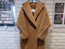 マックスマーラ 101614236 テディベア キャメル×シルク アイコンコート 買取実績です。