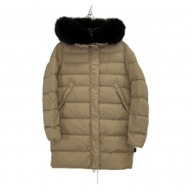 デュベティカのブラウン DONNA ドンナ ファー付キフーデッドダウンコートの買取実績です。