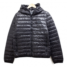 デュベティカの19AW ブラック MARFAK ダウンジャケットの買取実績です。
