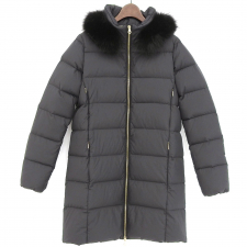 デュベティカ 18AW ブラック LEXY フォックスファー付キ ダウンコート 買取実績です。