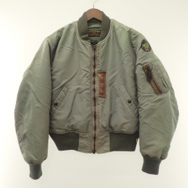 バズリクソンズのカーキ 復刻 MIL-J-8279 MA-1ジャケット  SCOVILLジップの買取実績です。