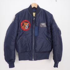 バズリクソンズ 正規 ネイビー BR11315HY B-15C 120th TAC.FTR.SQ BR13108 フライトジャケット 買取実績です。