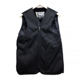 バブアーの19AW 黒 FURLINER リバーシブルベストの買取実績です。