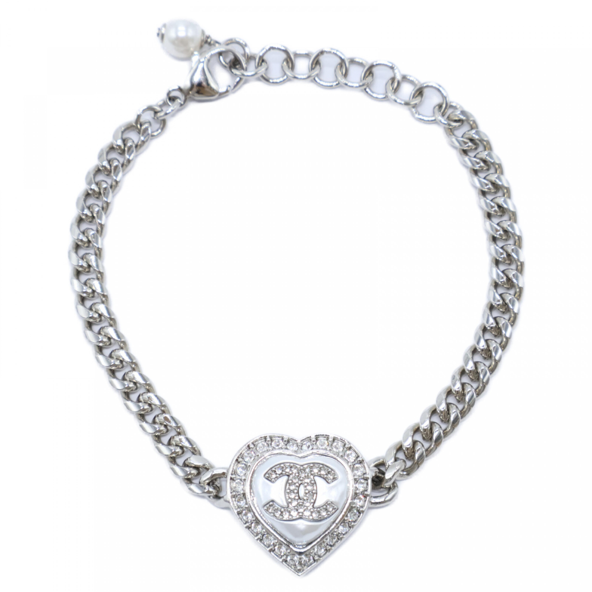 宅配でシャネルを買取。ラインストーンを使用したココマークハート