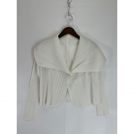 イッセイミヤケ　プリーツプリーズのPP31-J0144 ホワイト プリーツカーディガンの買取実績です。