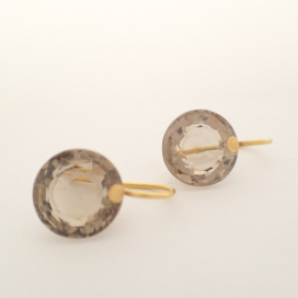 マリーエレーヌドゥタイヤックのK22 スモーキークォーツ 7.45ct スモールブリリアントフックピアスの買取実績です。