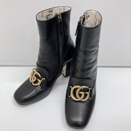 グッチのGGマーモント スクエアトゥレザーブーツ 549694の買取実績です。