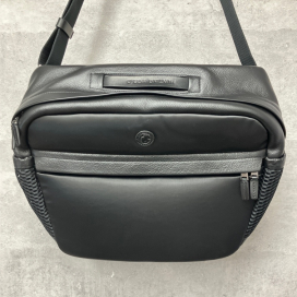 ハンティングワールドのムーンライトクロス ディスカバーショルダーバッグL 2423DSC 6109100608の買取実績です。