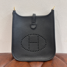 エルメス 2025年製 K刻印 ブラック トリヨンクレマンス G金具 エヴリンTPM  買取実績です。